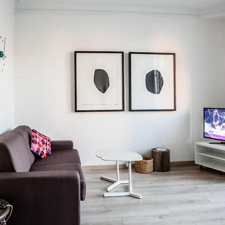 Bright New With Wonderful Views Apartment